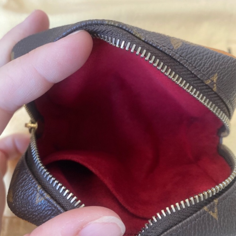 Louie Vuitton canvas Leather Wapity Pouch - Picture 4 of 8